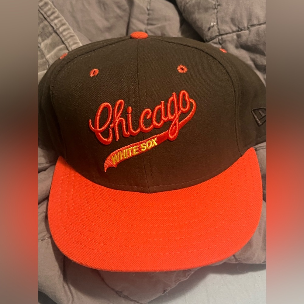 Chicago white Sox original retro! Worn a couple of times for short periods.
